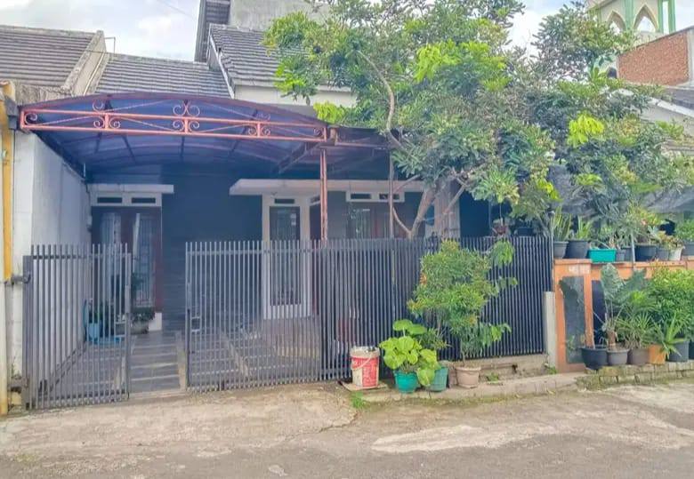 Jual Rumah di Ciganitri Bojongsoang Dekat Tol Buah Batu 3 Kamar Tidur